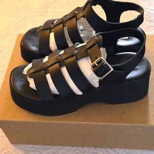 Steve Madden Sarai Black Leather Platform Gladiator Sandals, Size 6